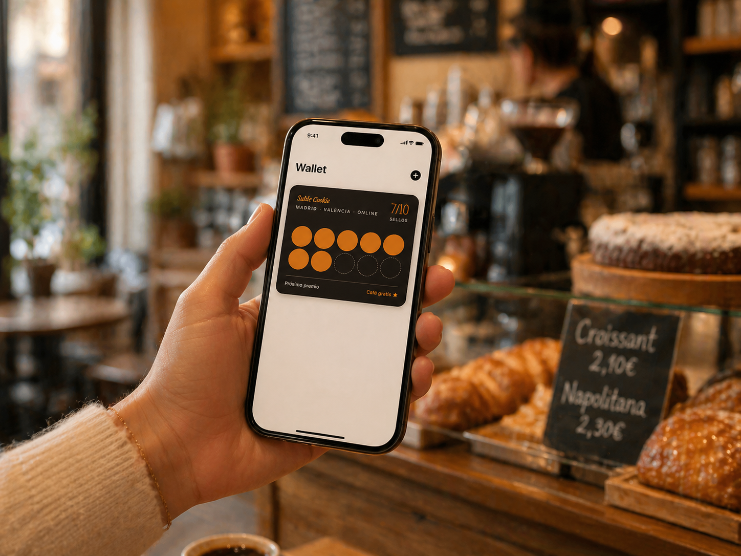 Cliente escaneando QR con ZubCard